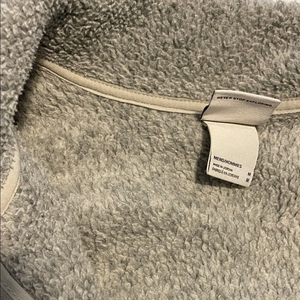 The North Face Men's Half-Zip Pullover in Heather Gray - Picture 8 of 9
